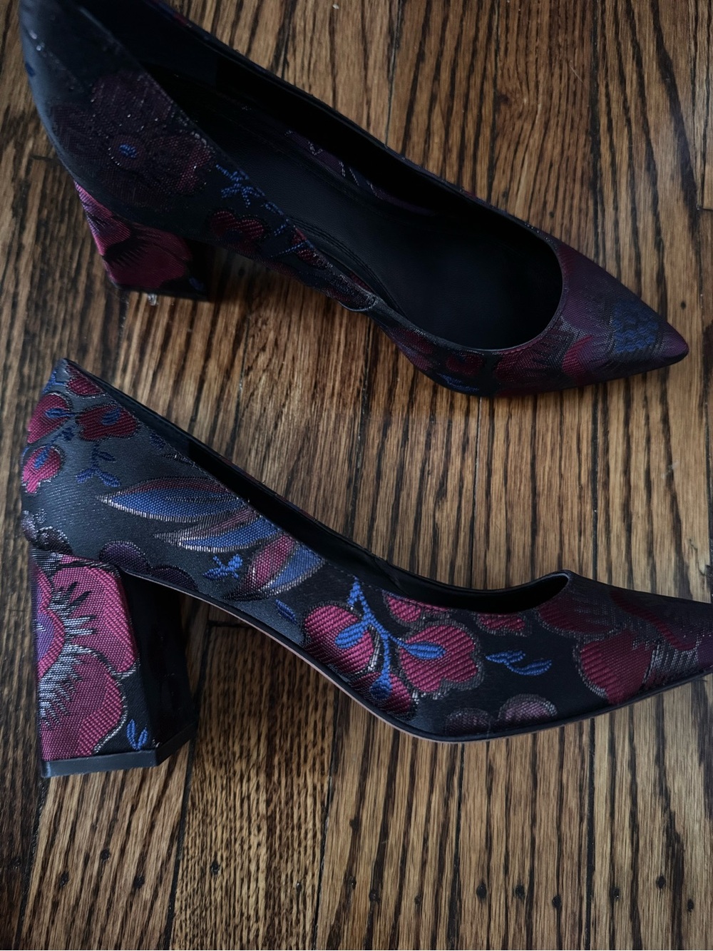 Marc Fisher Women’s Red multi fabric Floral Block Heel Pumps Elegant Pointed Toe